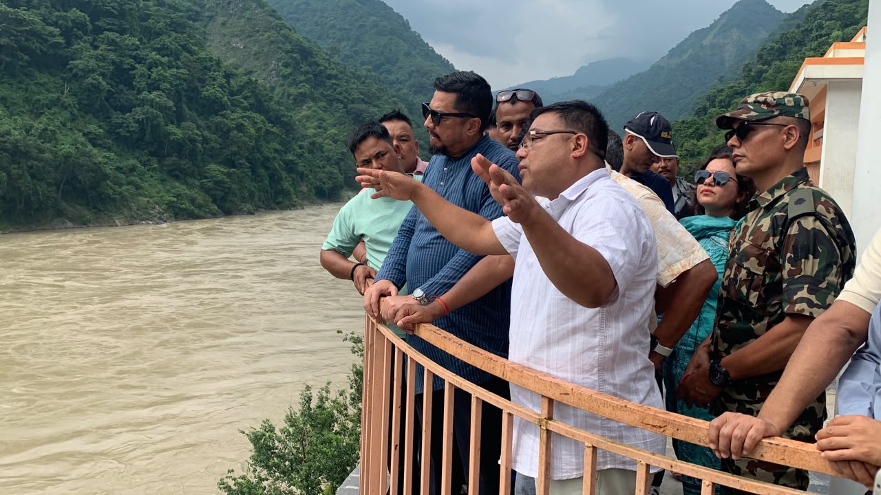 कोशीको कटानले जोखिममा विश्वकै पवित्र धार्मिक क्षेत्र बराह धाम ,मन्त्रीले भने: जसरी पनि जोगाउँछु